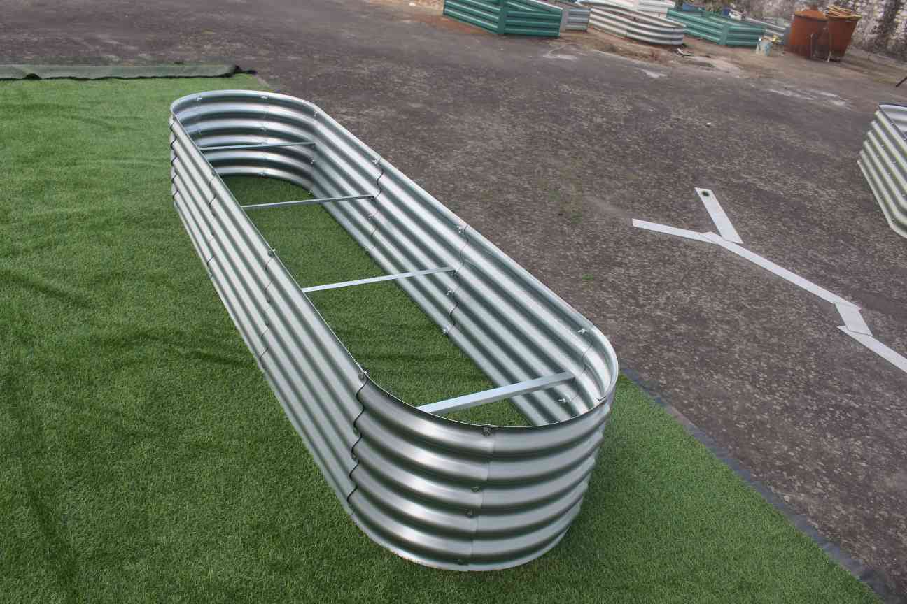 Customizable Oval Galvanized Garden Beds (7).jpg
